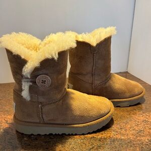UGG Tan Girls Boots with Sherpa Lining